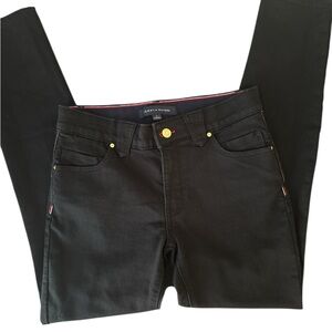 Tommy Hilfiger Black Skinny Jeans. Worn once!!